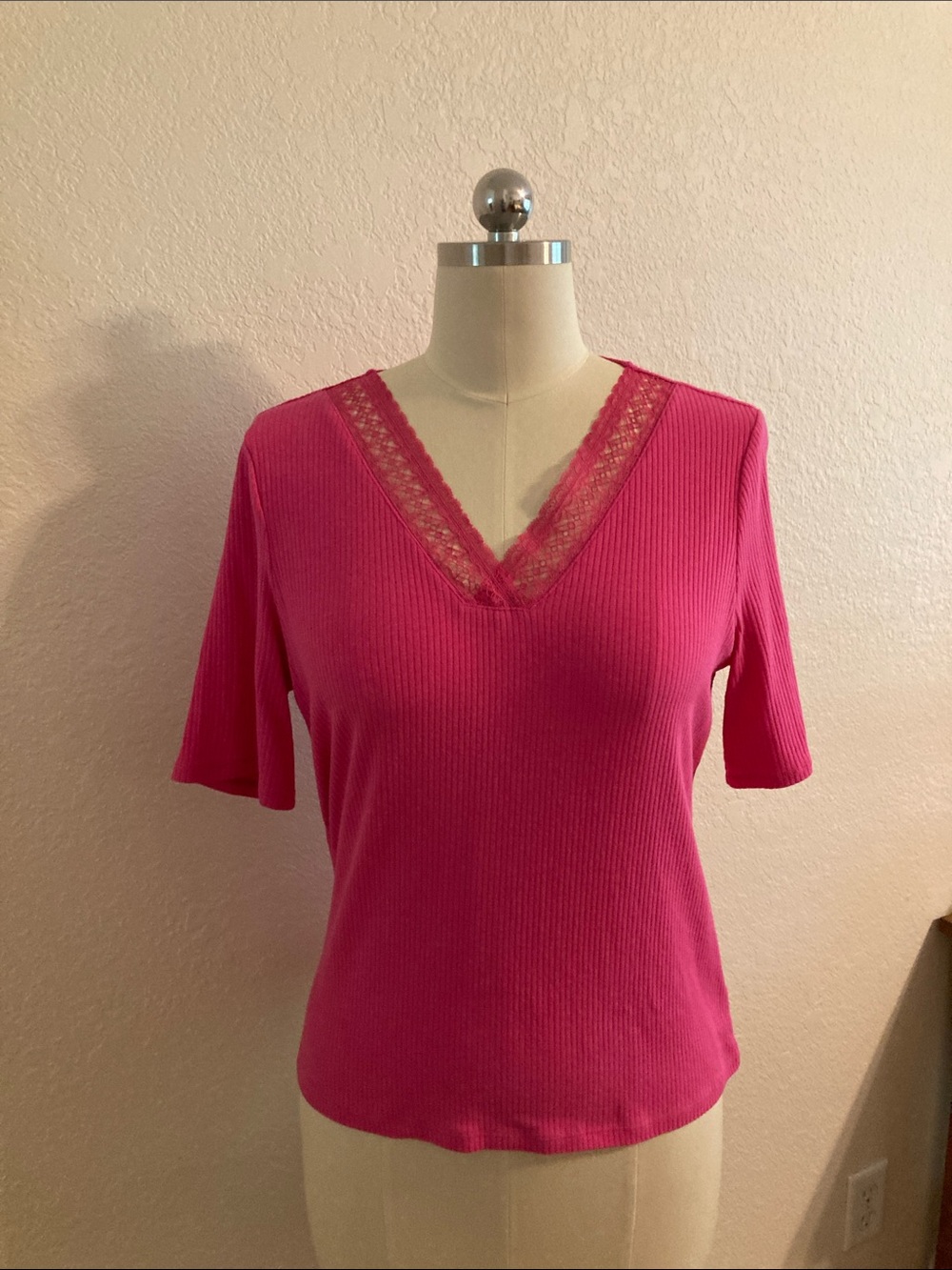 Talbots Bright Pink V-Neck Lace Trim Short Sleeve Tee